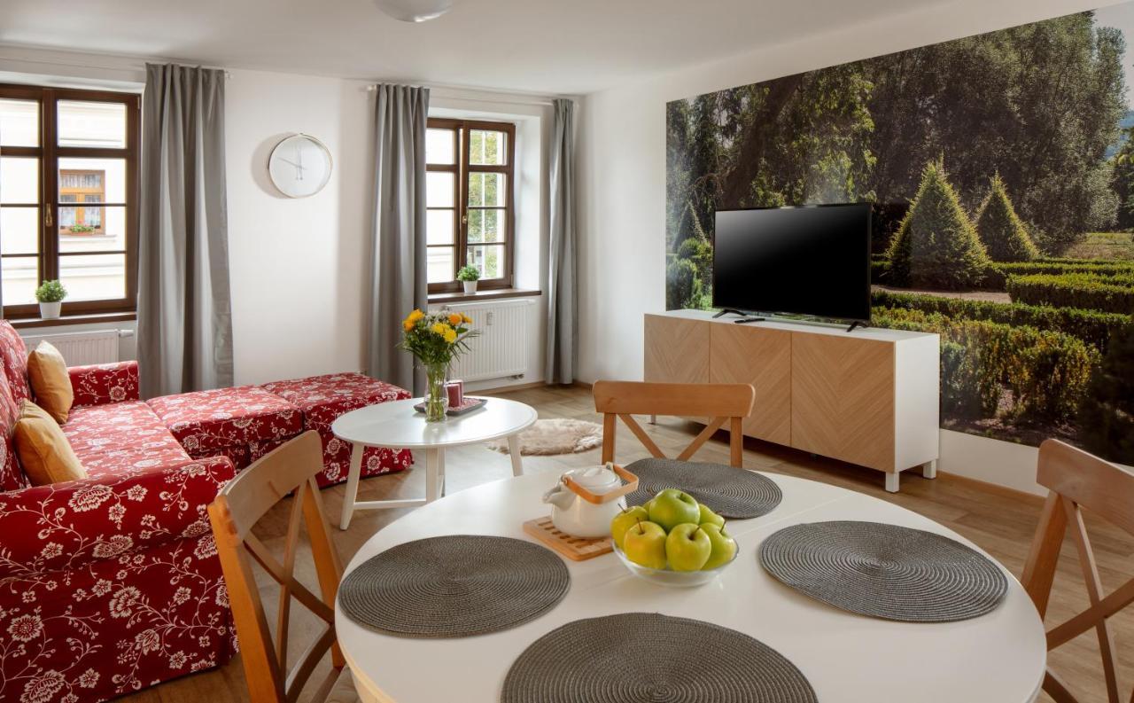Apartmany Myslivna Остров Экстерьер фото